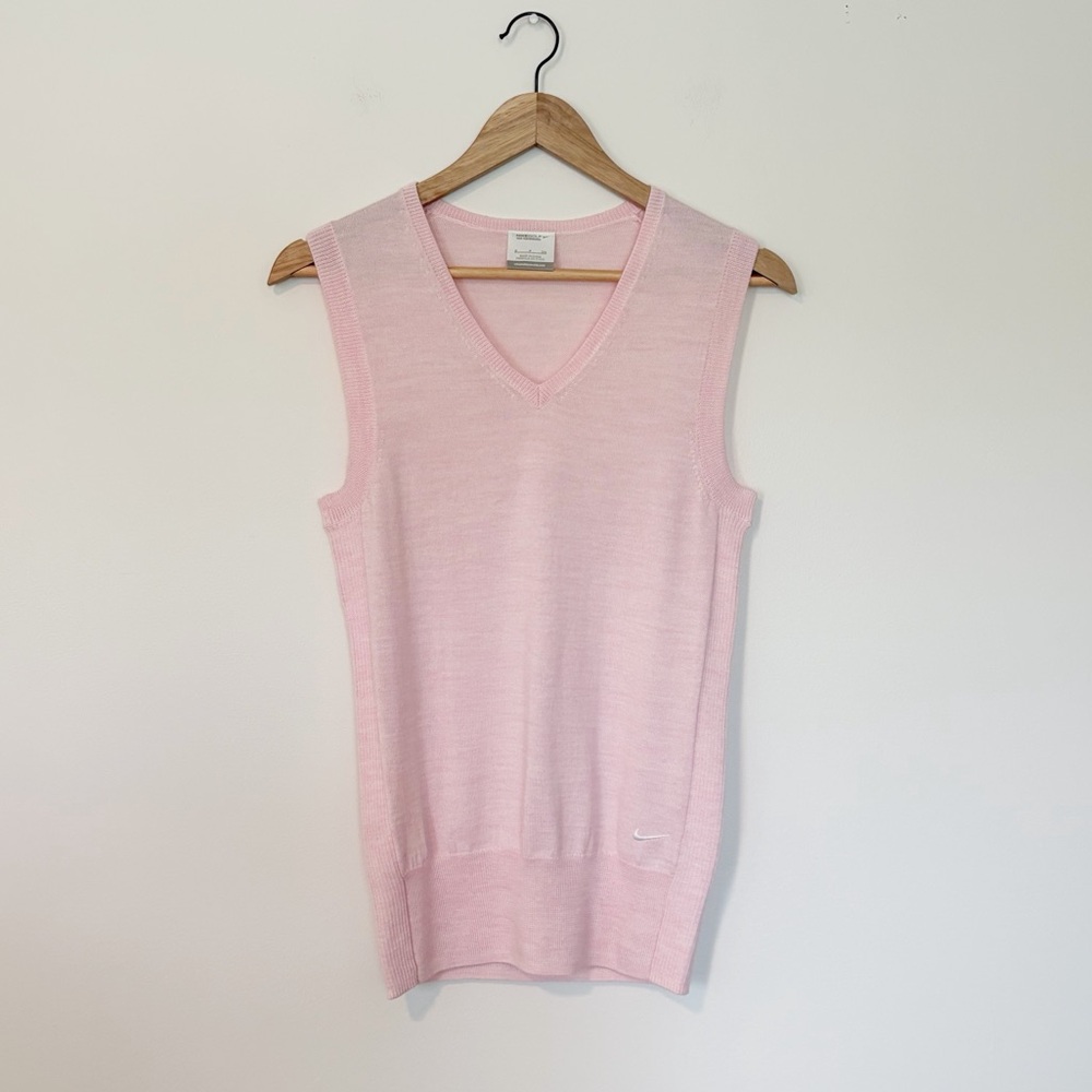 Nike Golf Tour Performance Light Pink V-Neck Sweater Marino Wool Blend